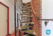 Treppe zum wohnlich ausgebauten Spitzboden