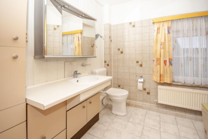 Badezimmer mit Wanne