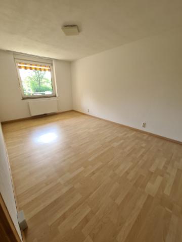 Schlafzimmer m. Balkon