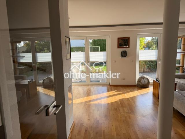 WZ mit Blick in den Garten