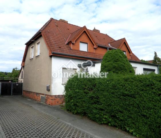 2. Auffahrt und Seitenansicht