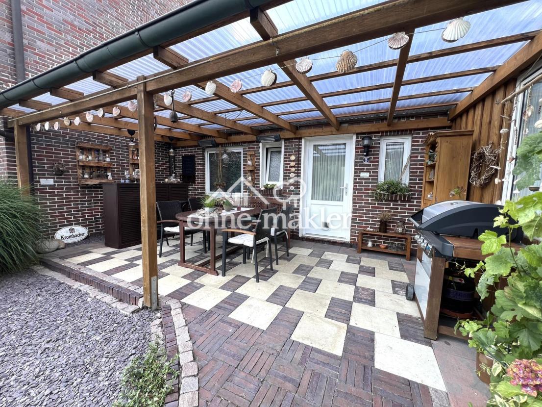 Terrasse überdacht vor dem HWR