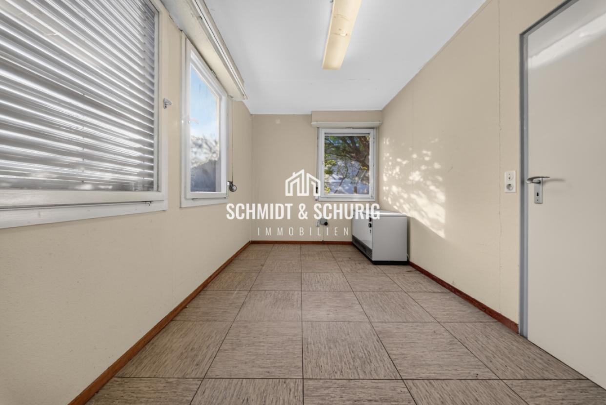 Raum / Nebengebäude