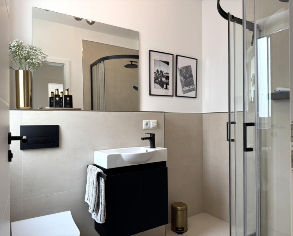 Gäste WC mit Dusche
