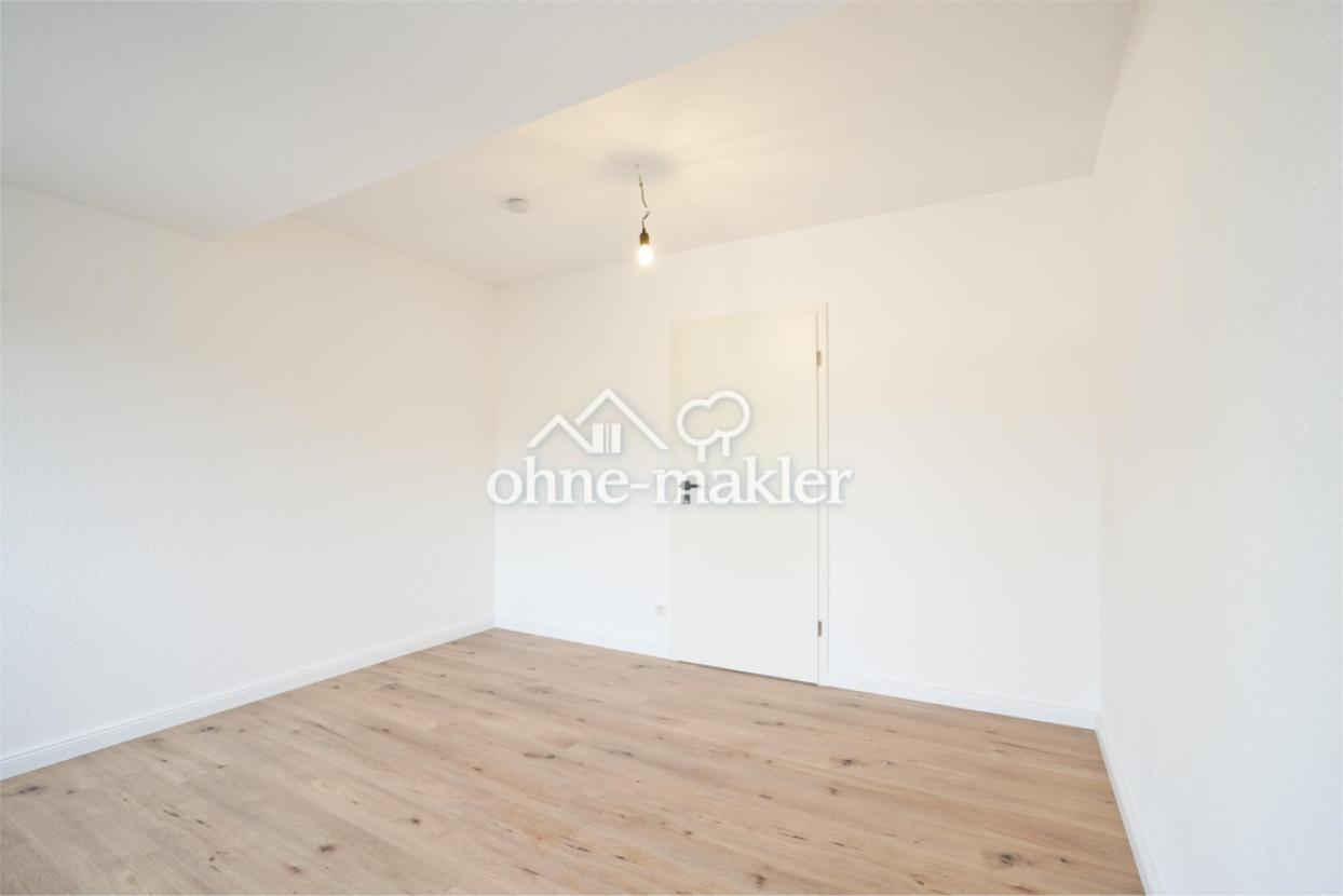 Schlafzimmer oben mit Balkon