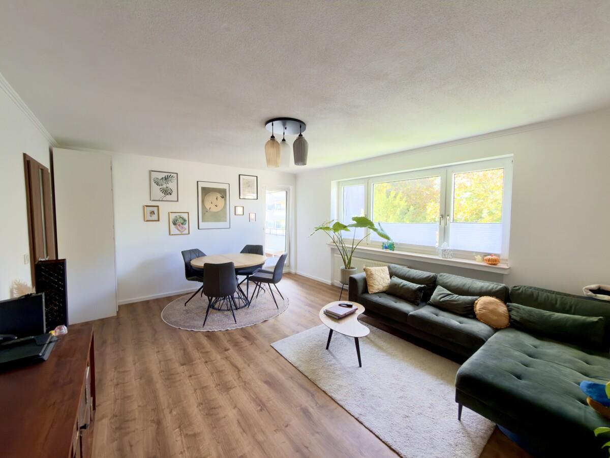Einblicke ins Wohn-/Esszimmer