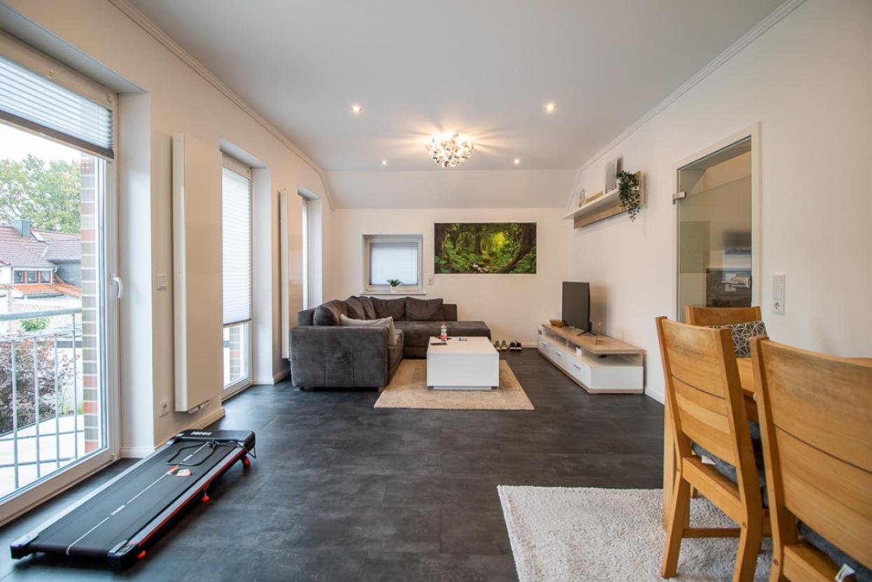 Wohnung: Wohn-und Essbereich