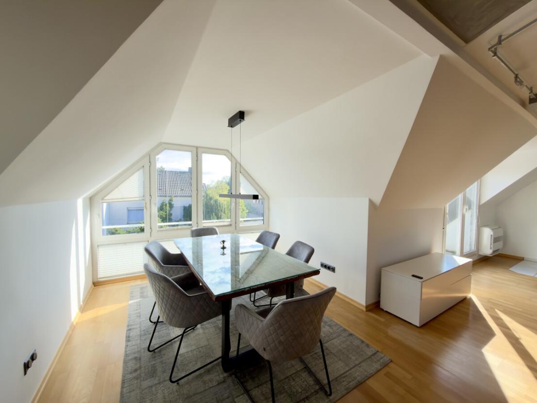 Blick ins Esszimmer