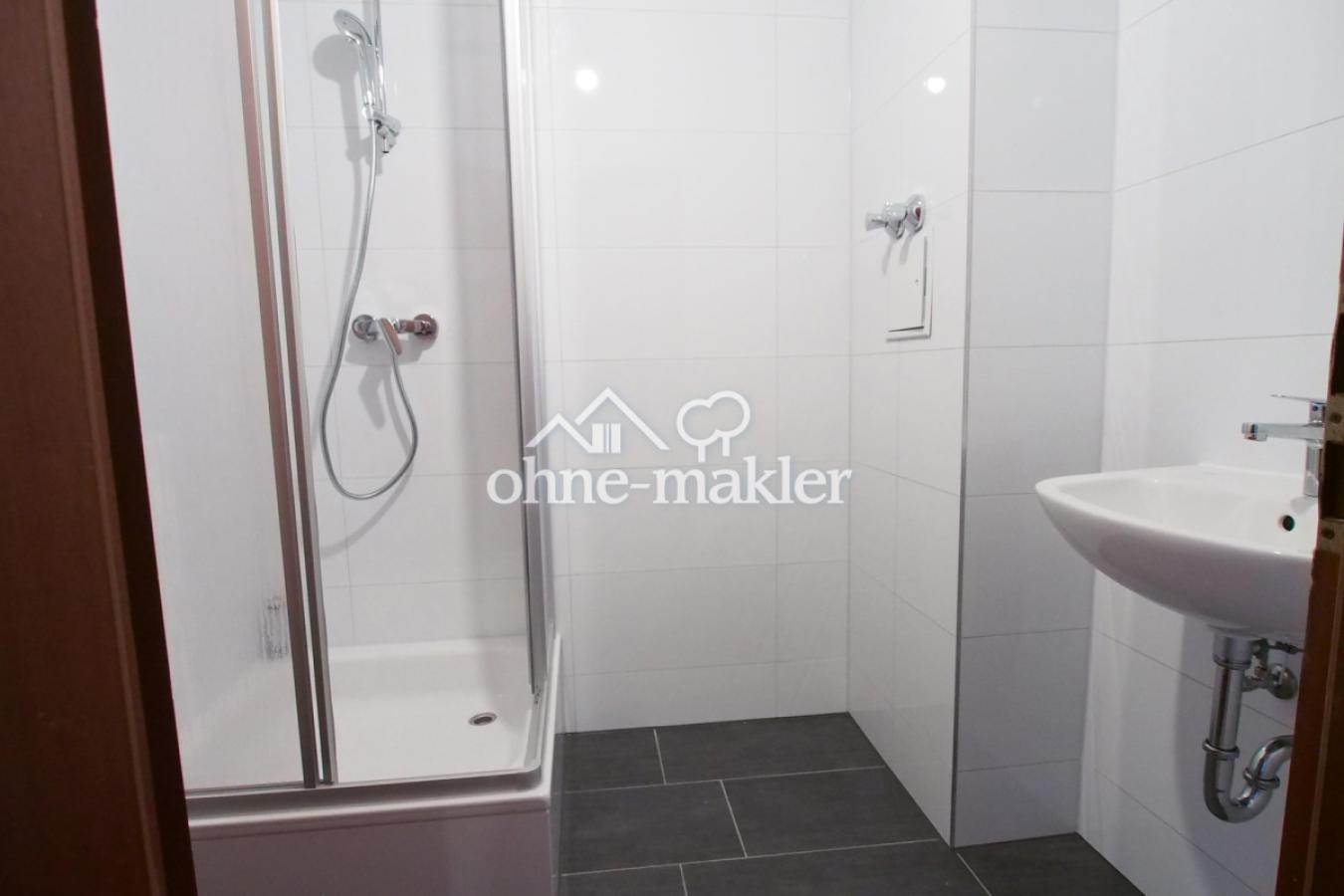 Bad mit Dusche