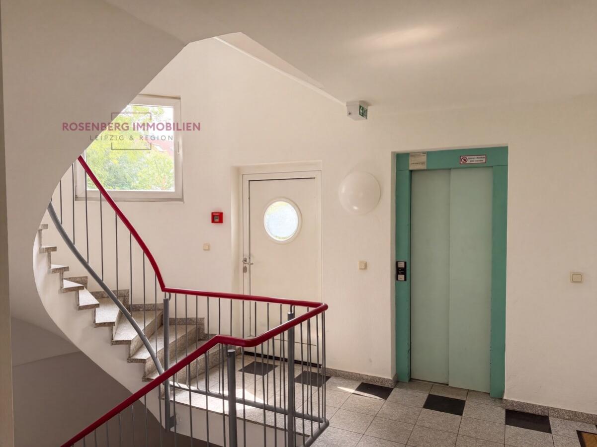 Immobilie in Leipzig / Möckern zu verkaufen_2-Raum_Treppenhaus