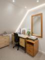 li Büro mit KI dekoriert