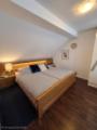 li Schlafzimmer mit KI dekoriert
