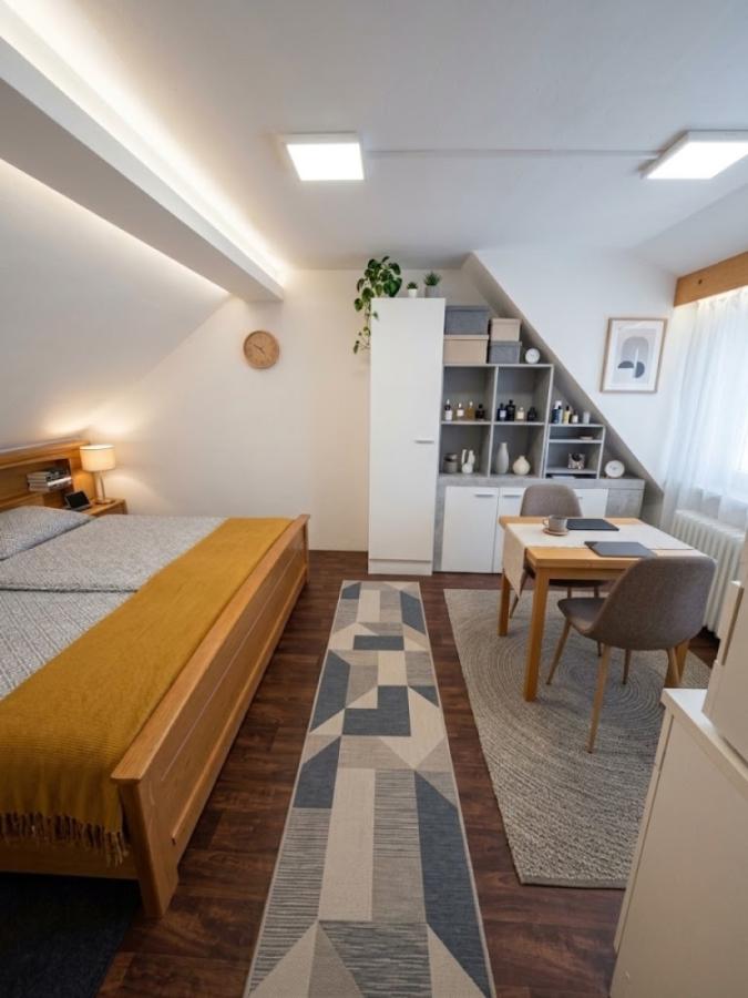 li Schlafzimmer2 mit KI dekoriert