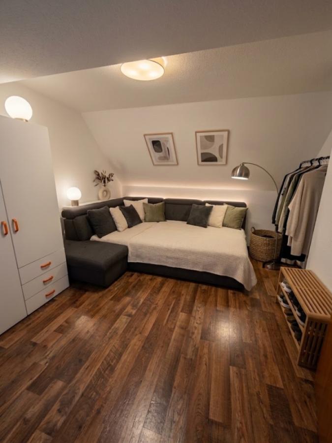 re Schlafzimmer2 mit KI dekoriert