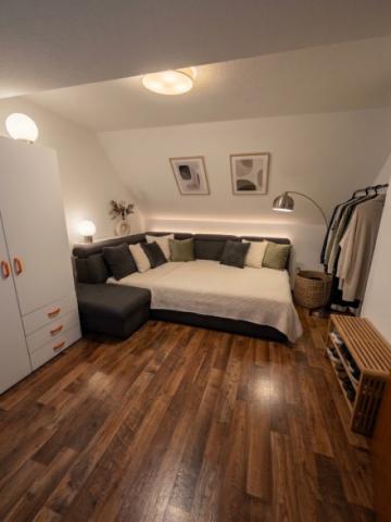 re Schlafzimmer2 mit KI dekoriert
