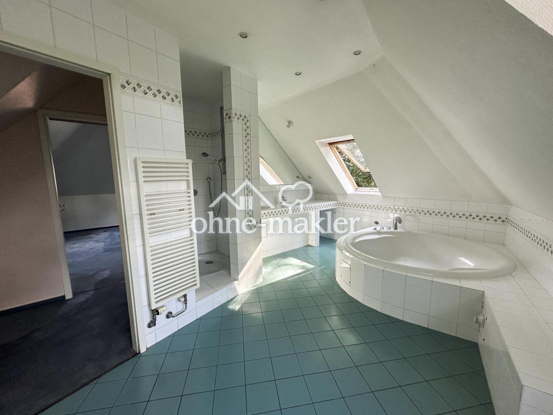 Dusche Badewanne WC + Bidet