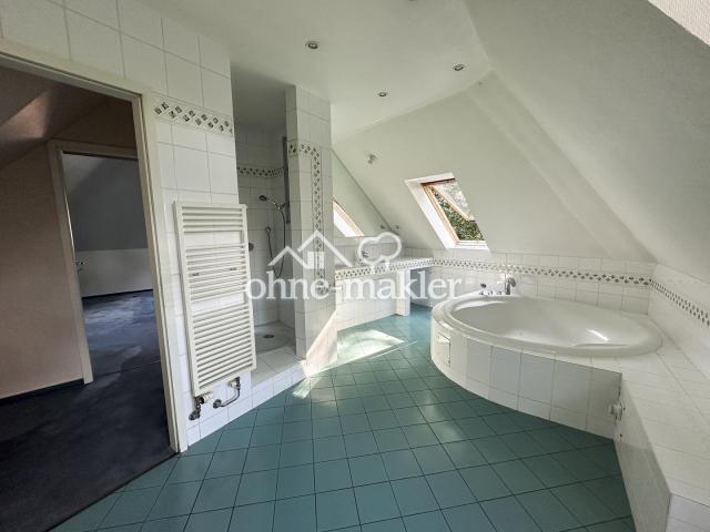 Dusche Badewanne WC + Bidet
