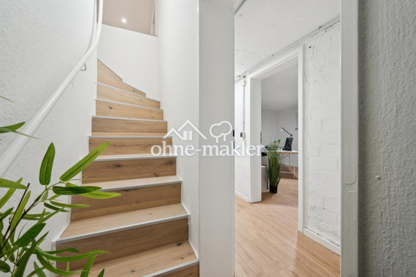 Treppe in das Kellergeschoss