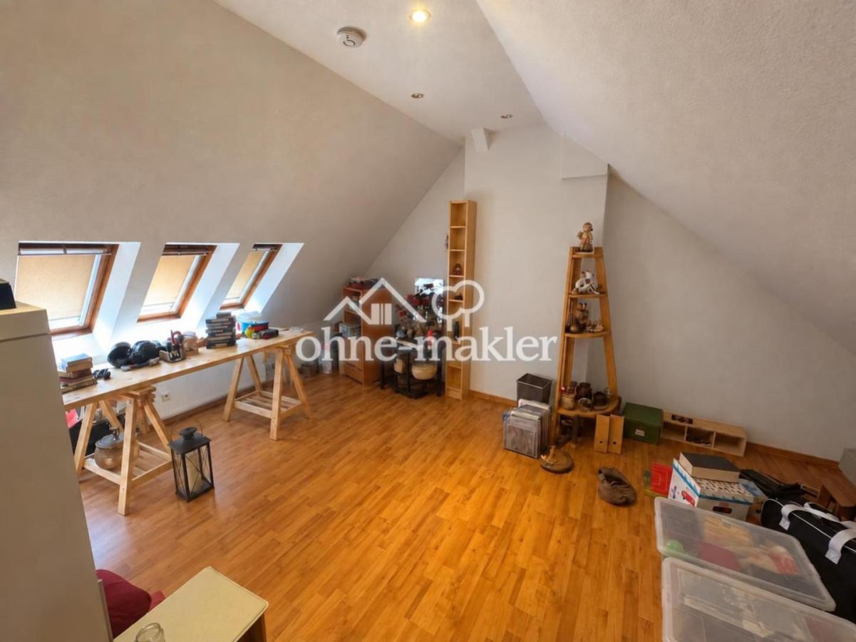 1. Schlafzimmer DG