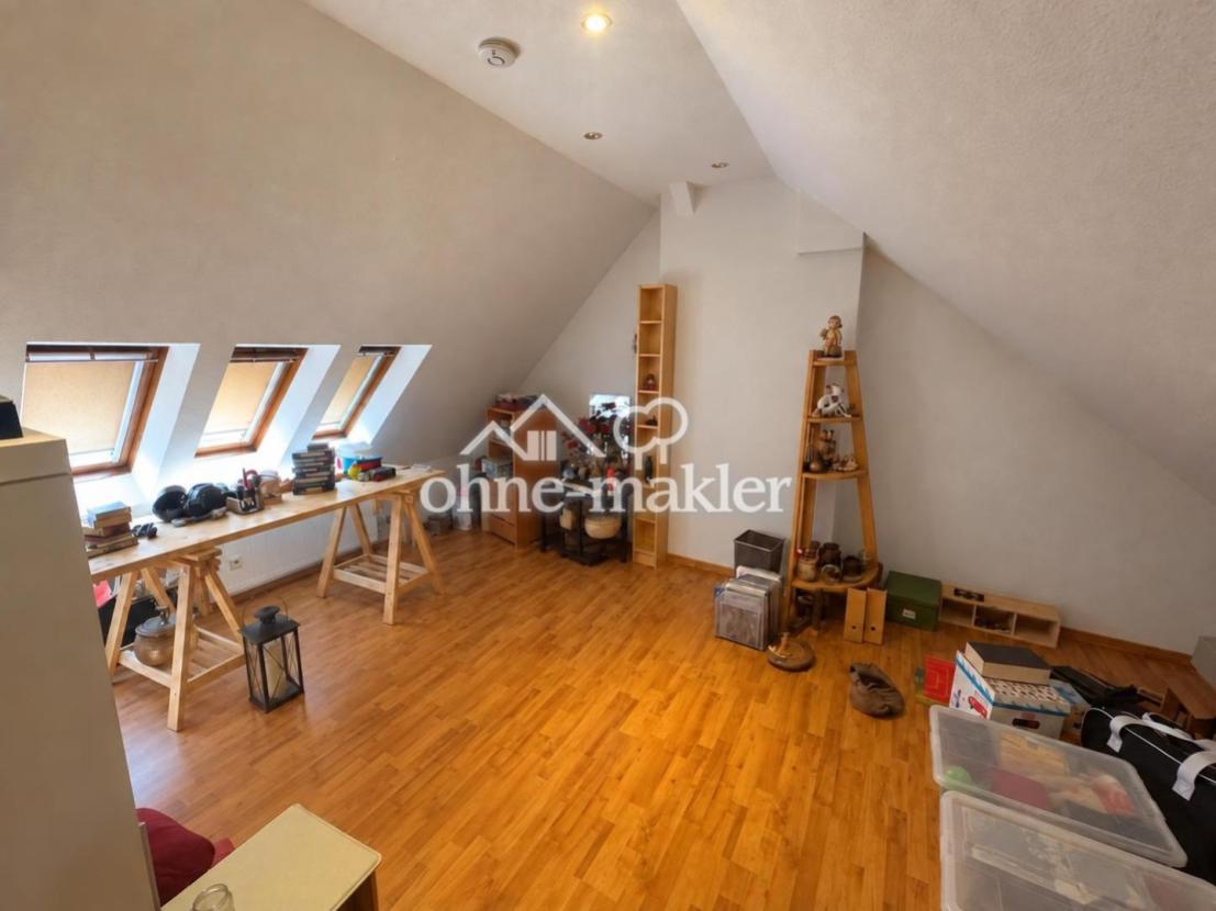 1. Schlafzimmer DG