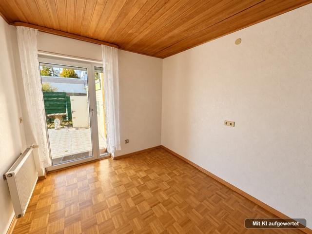 EG Zimmer mit Terrassenzugang