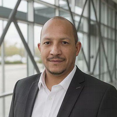Patrick Steve Clarke, Geschäftsleitung 
