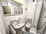 Gäste-WC mit Dusche
