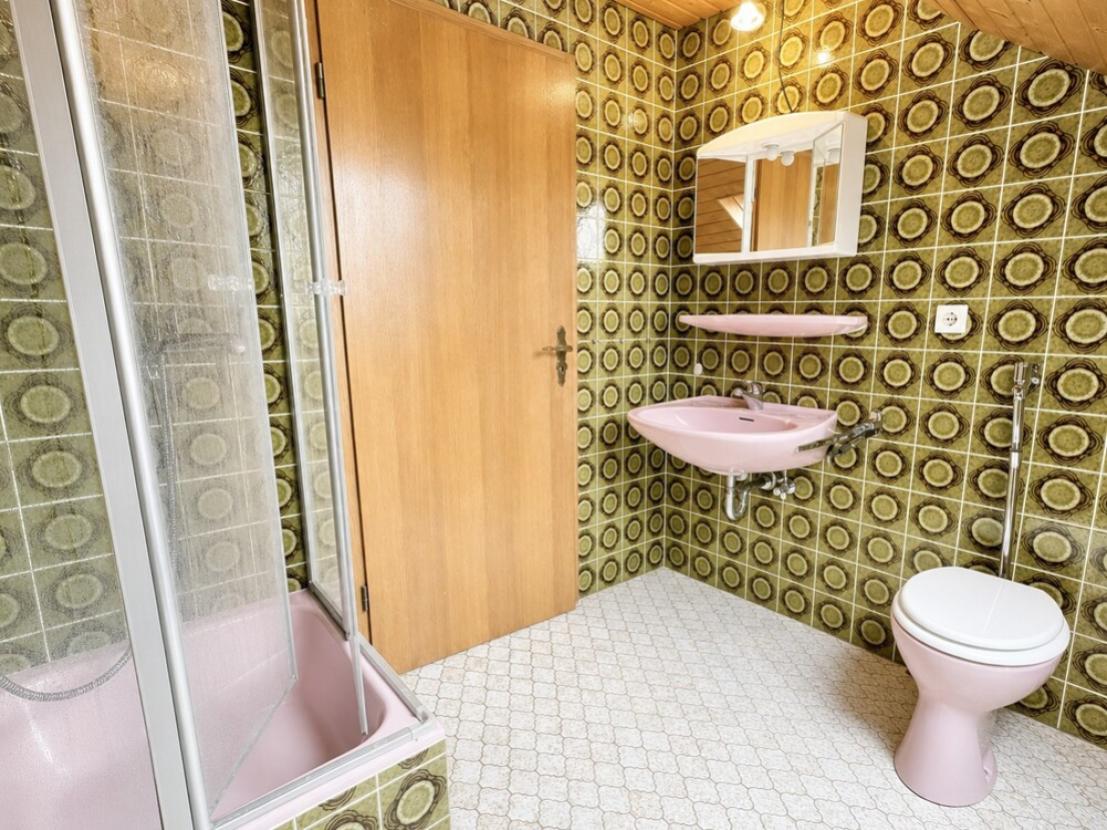 und Badezimmer