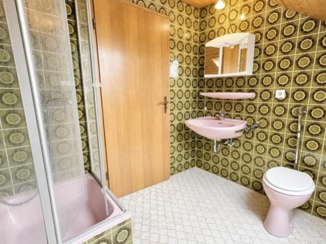 und Badezimmer