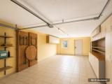 Wohnhaus Garage
