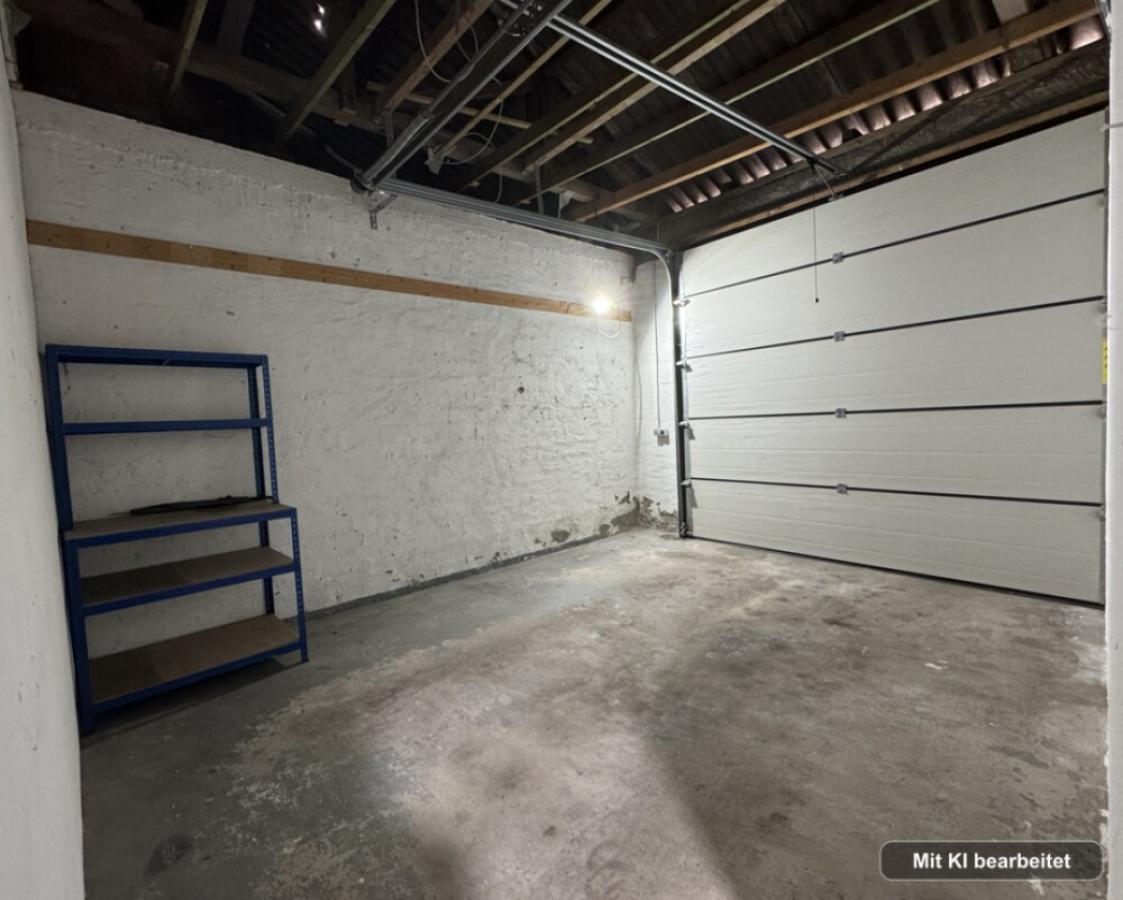Mittlere Garage