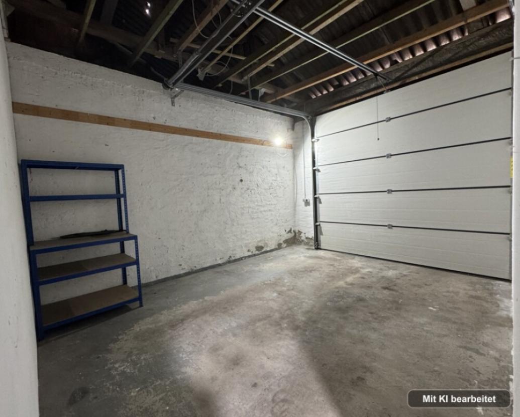 Mittlere Garage