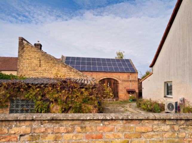 Kleiner Hof KI bearbeitet