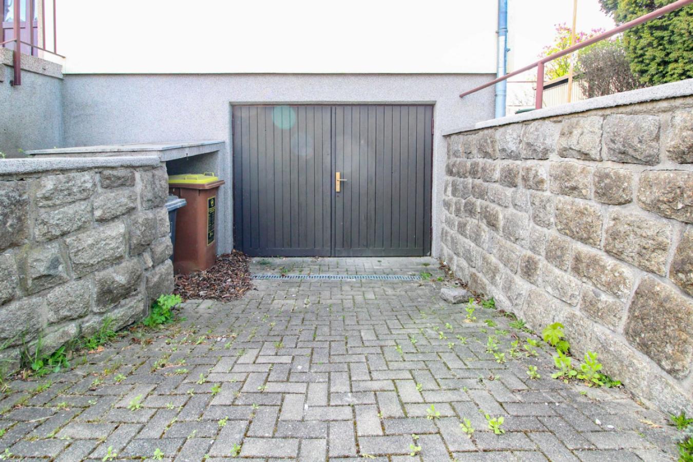 Garagenzufahrt