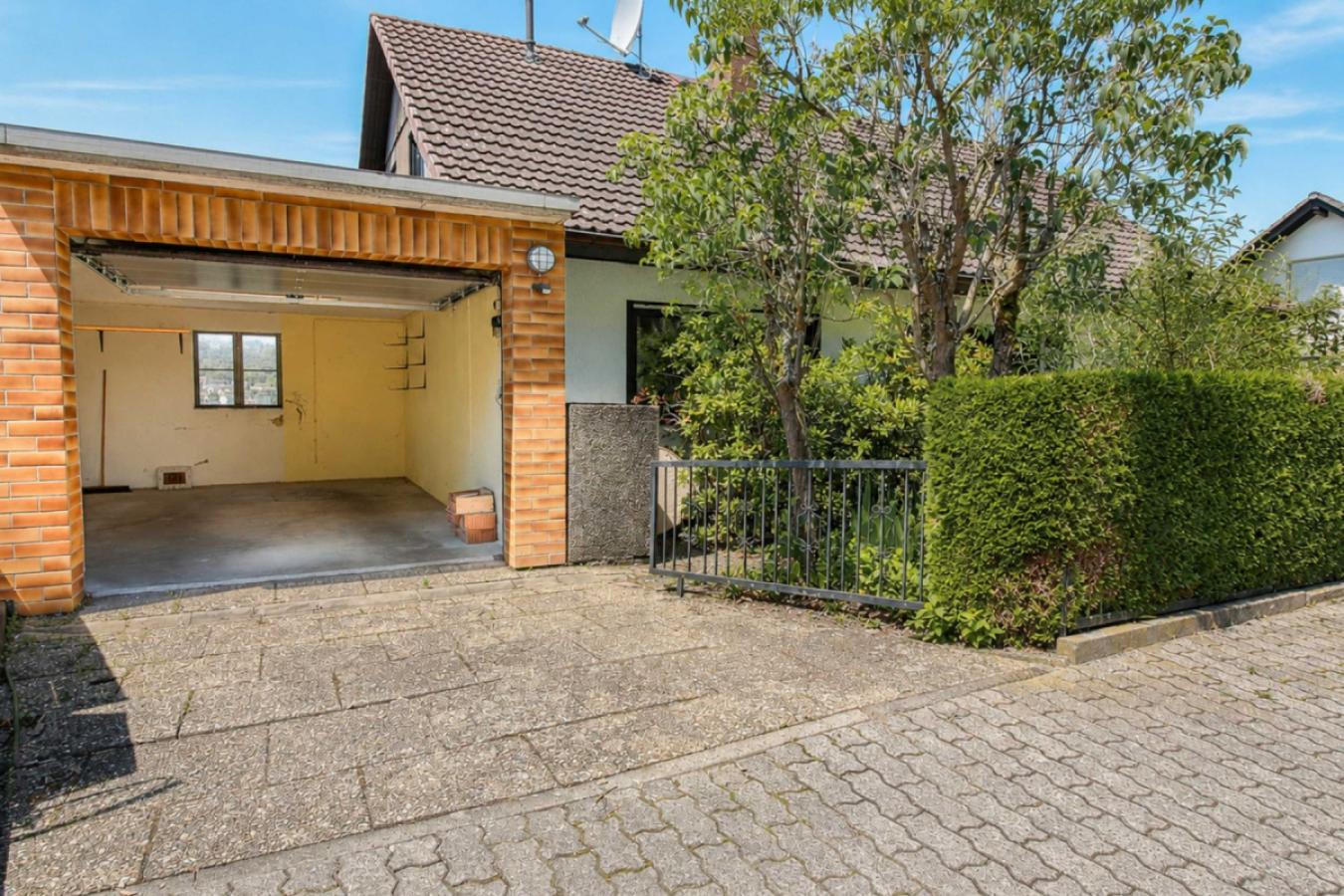 16 Garage