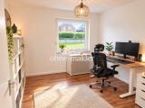 Büro oder Arbeitszimmer