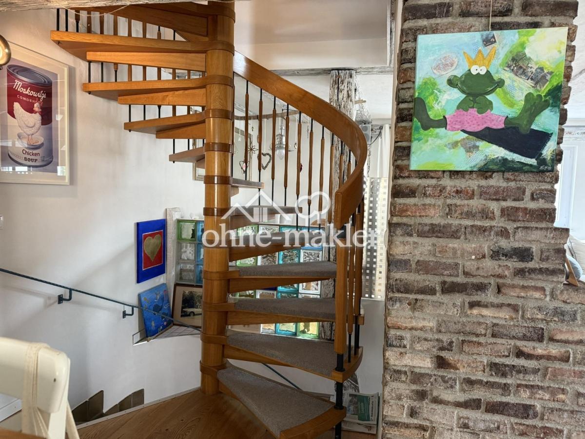 Wendeltreppe zu OG & DG 