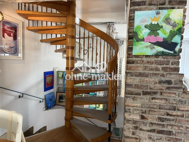 Wendeltreppe zu OG & DG 