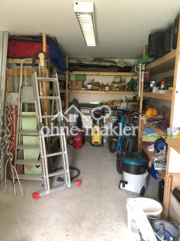 geräum. Werkstatt unter Garage