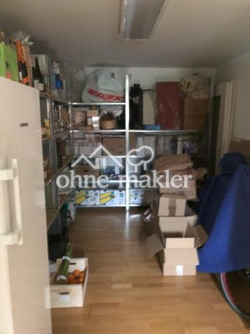 extra Abstellraum unter Garage