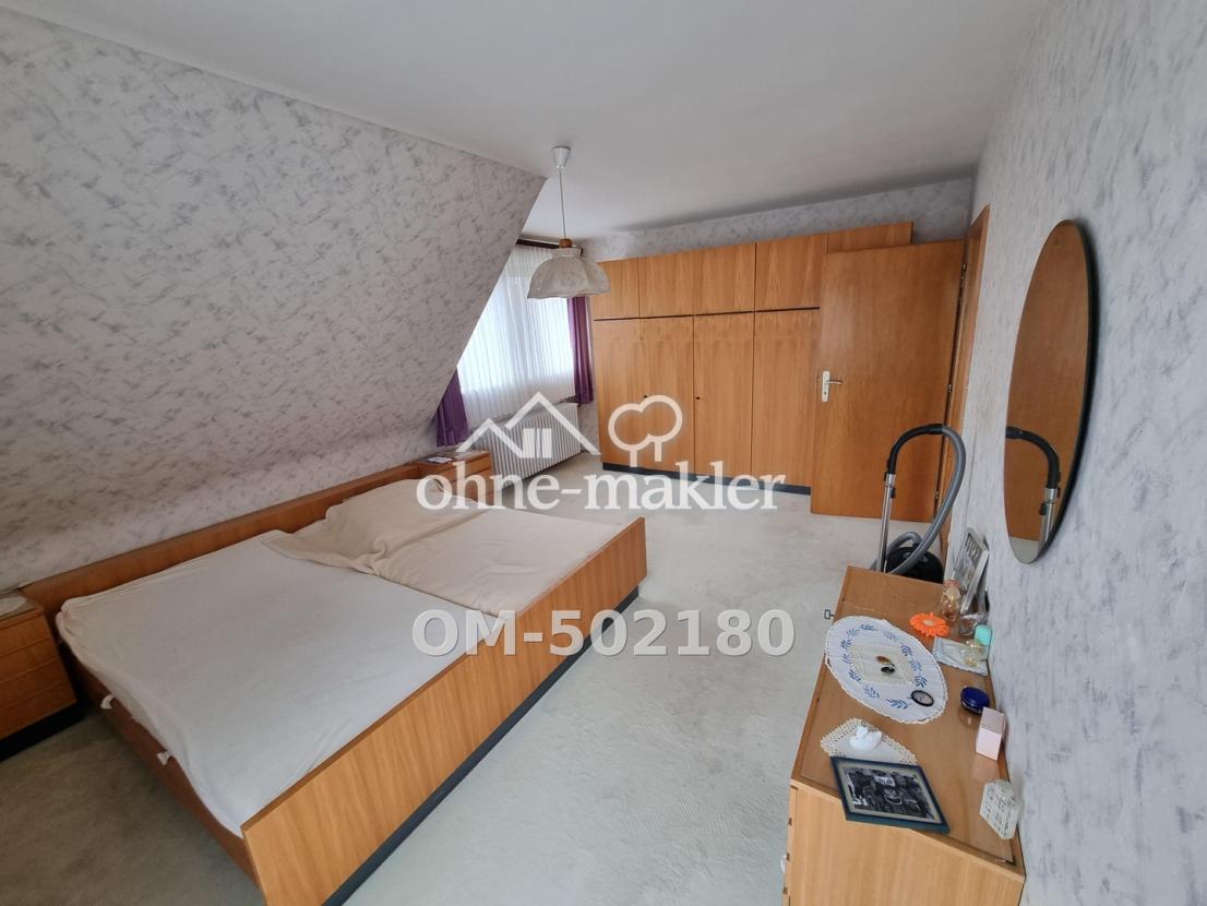 Schlafzimmer OG