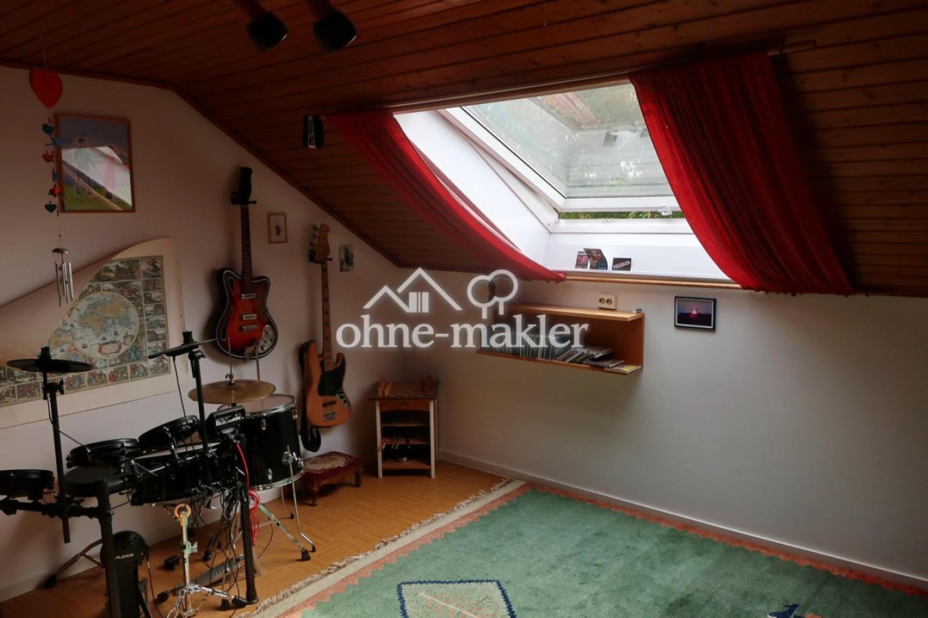 Zimmer im Dachgeschoß