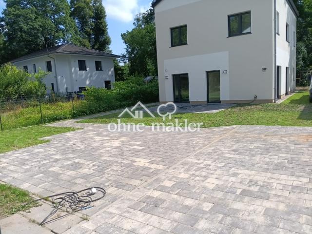 2 PKW Stellplätze