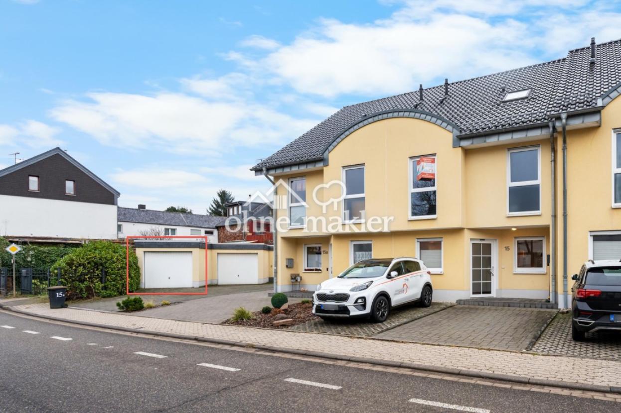 Eingangsbereich mit Garage