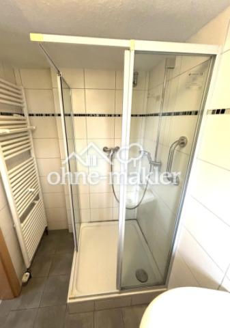Dusche mit Handtuchtrockner
