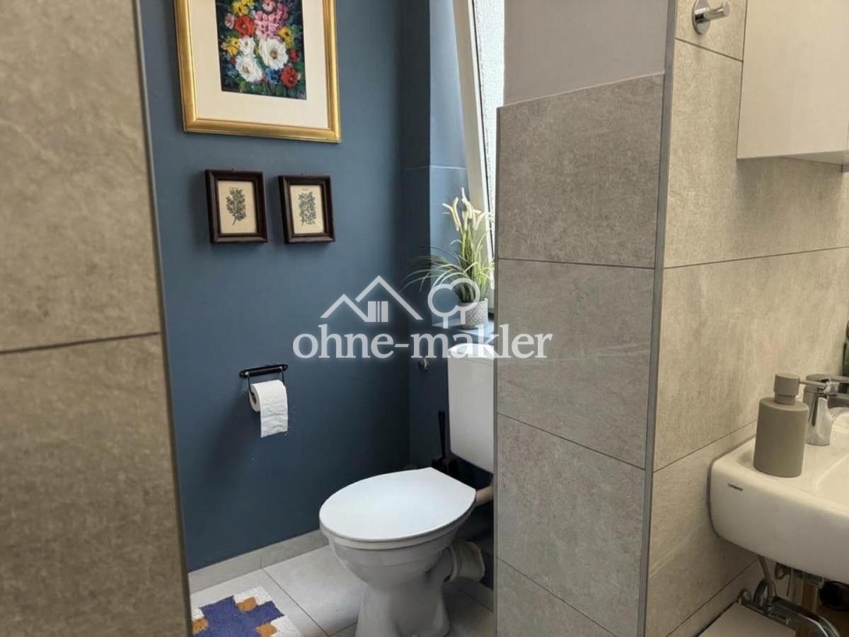 WC im Nebenraum