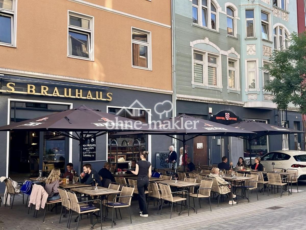 viele Restaurants