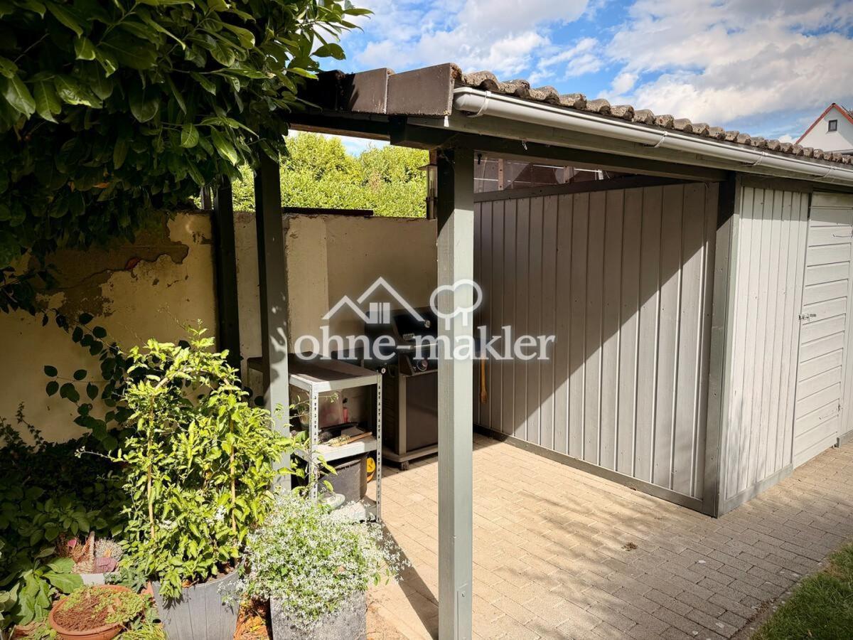 Gartenhütte und Grillecke