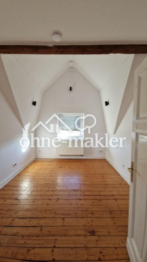 Schlafzimmer 3 (Erker)  DG