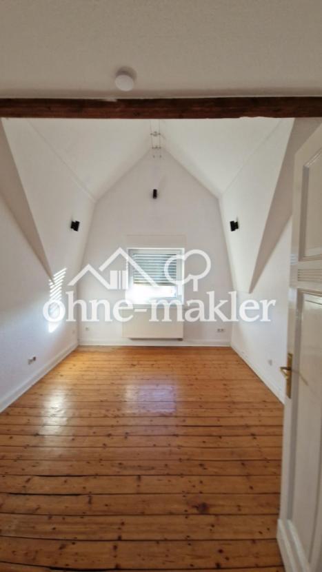 Schlafzimmer 3 (Erker)  DG